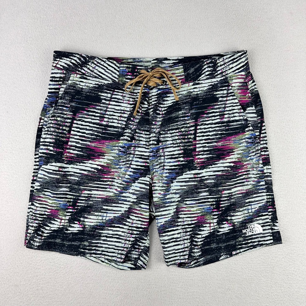 The North Face Class V Pathfinder Pull-On Shorts Mens 34 Black Beta Fish Print